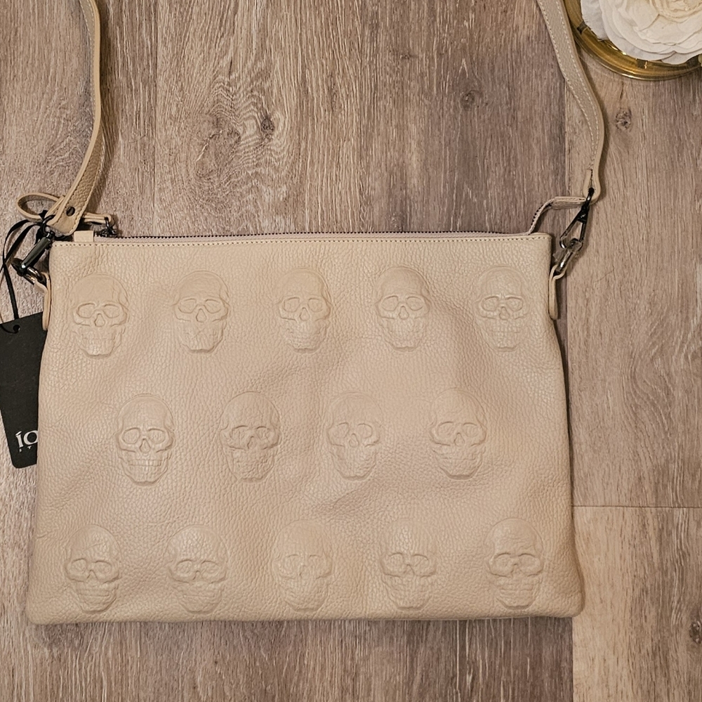IO pelle Embossed Skull Leather Crossbody Bag in Cream - Picture 4 of 7